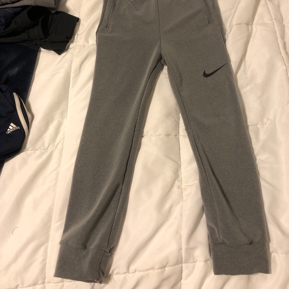 Nike Jogger pants - Picture 2 of 4